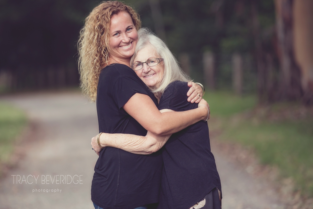 Newcastle Family Photographer {Amber and her beautiful family}