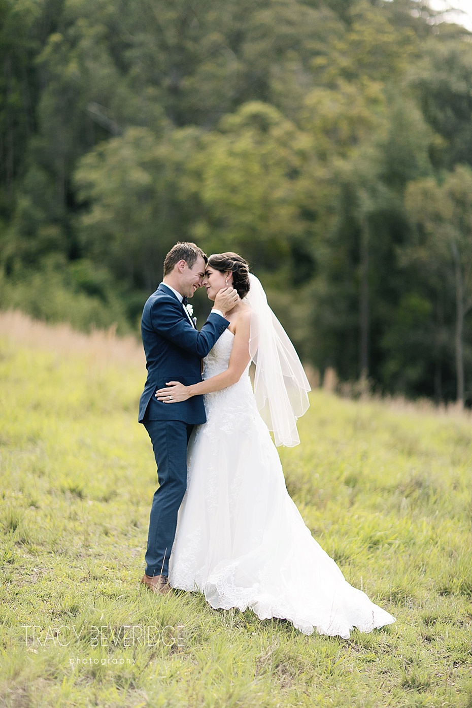 Jess and Ethan Fernbank farm wedding central coast wedding photographer